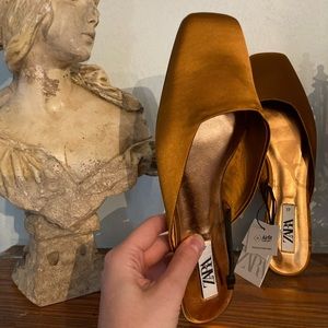 Satin Zara Flats Size 42. NWT